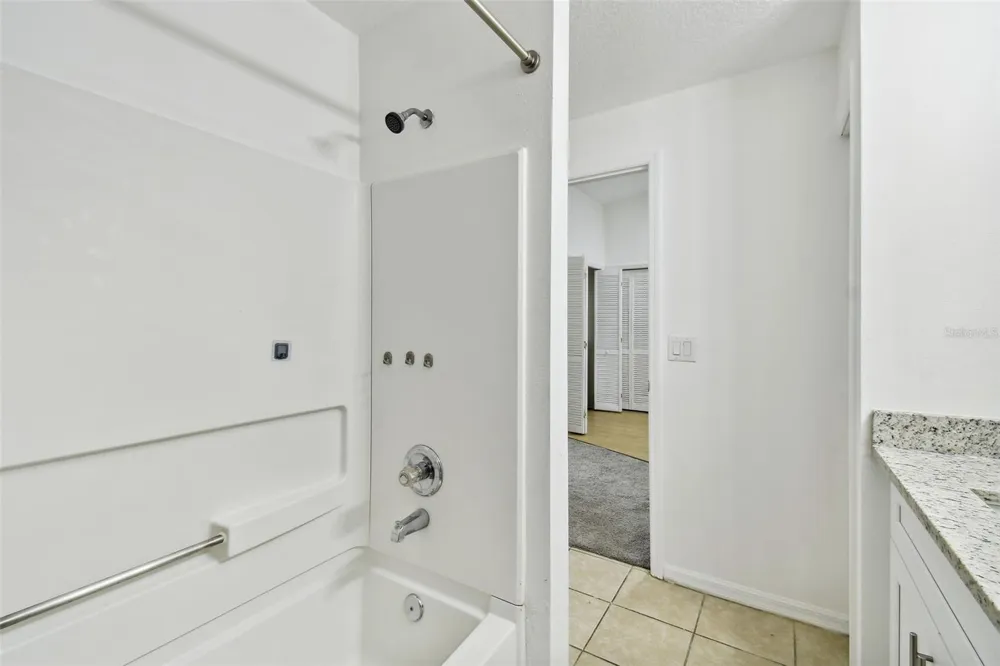 8827 GRAND PALMS CIRCLE #B Kissimmee, FL 34747