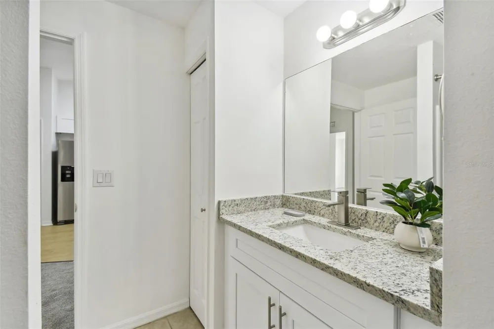 8827 GRAND PALMS CIRCLE #B Kissimmee, FL 34747