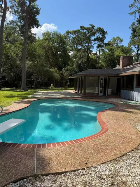 9805 Shadow Wood Drive