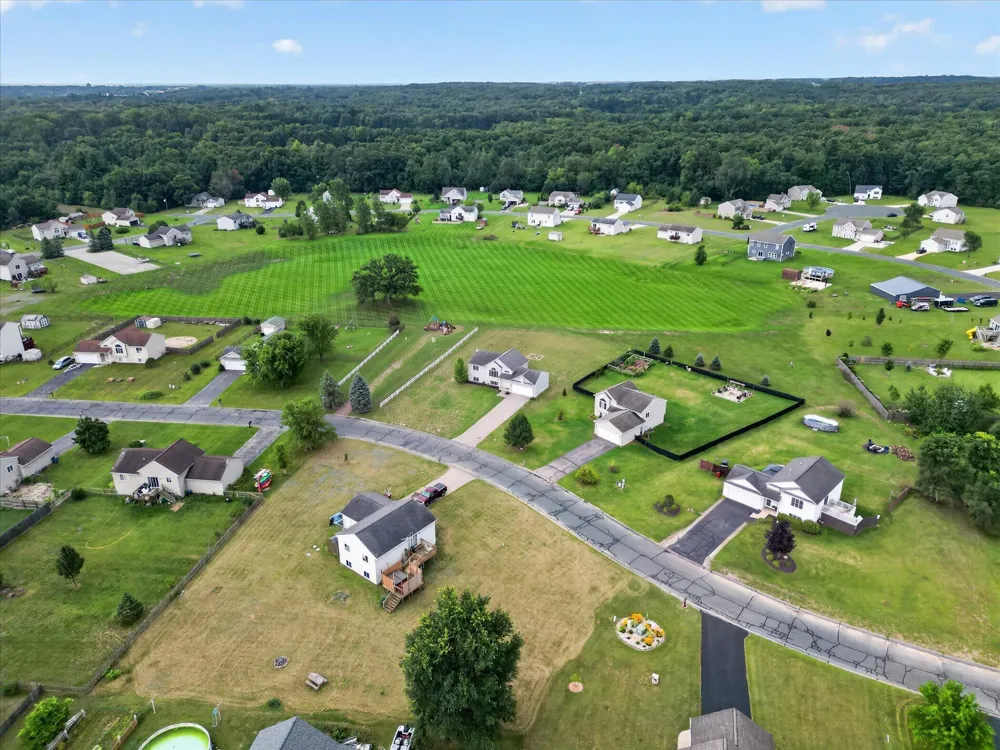 11310 Meadow Wood Circle Greenville, MI 48838