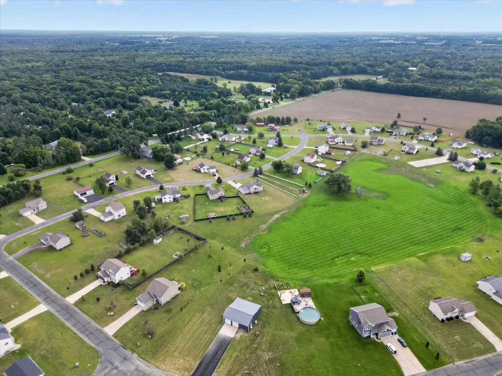 11310 Meadow Wood Circle Greenville, MI 48838