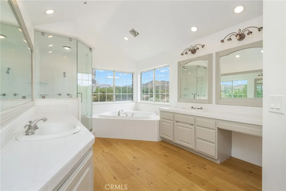 33247 Escondido Drive Agua Dulce, CA 91390