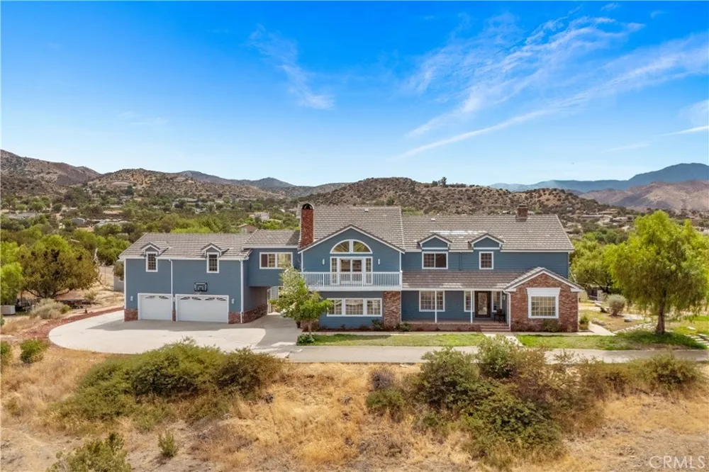33247 Escondido Drive Agua Dulce, CA 91390