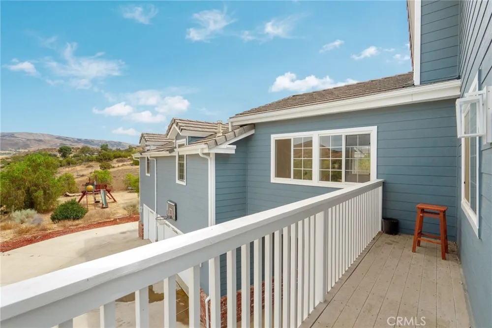 33247 Escondido Drive Agua Dulce, CA 91390