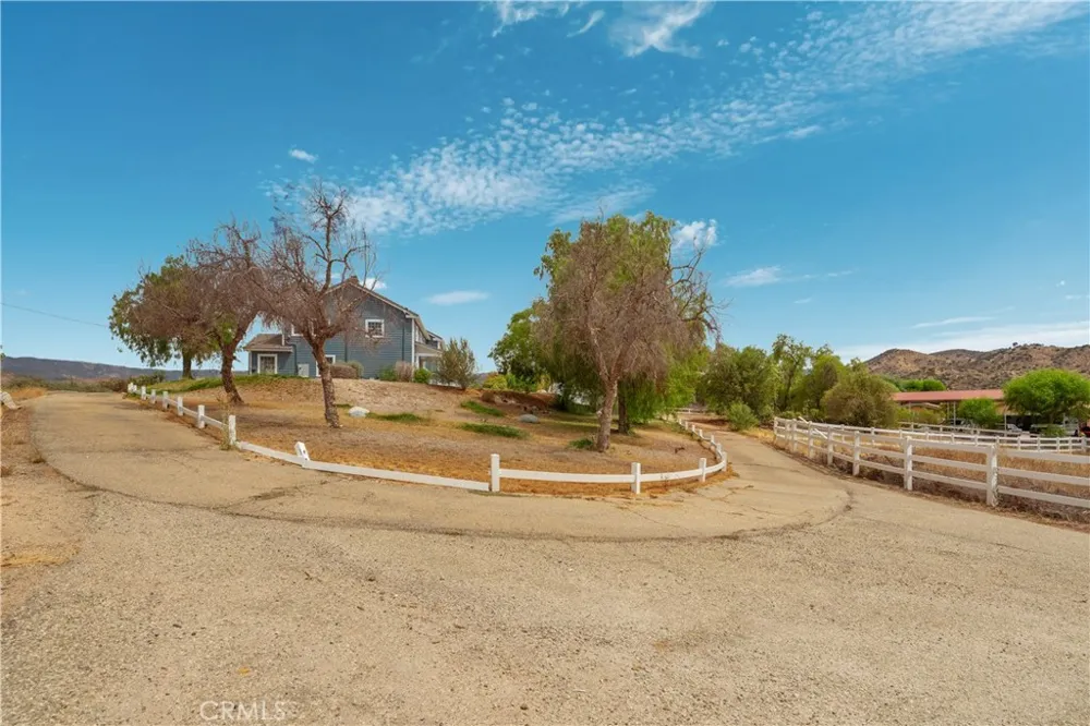 33247 Escondido Drive Agua Dulce, CA 91390