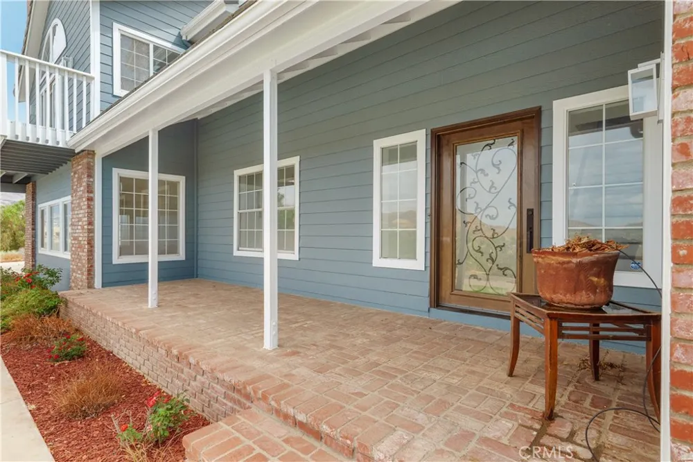 33247 Escondido Drive Agua Dulce, CA 91390