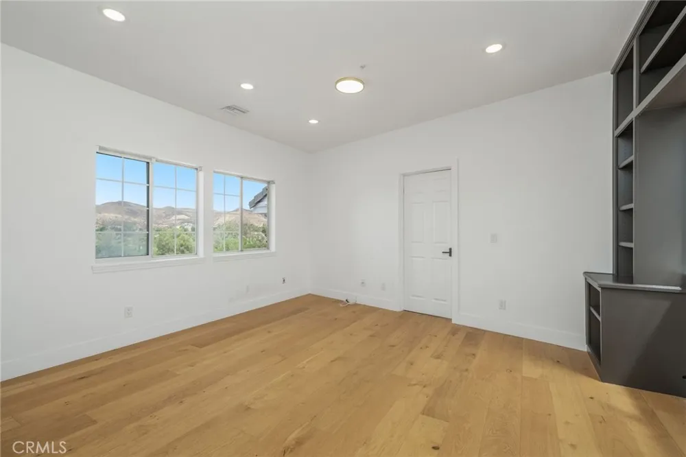 33247 Escondido Drive Agua Dulce, CA 91390