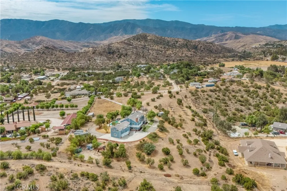 33247 Escondido Drive Agua Dulce, CA 91390