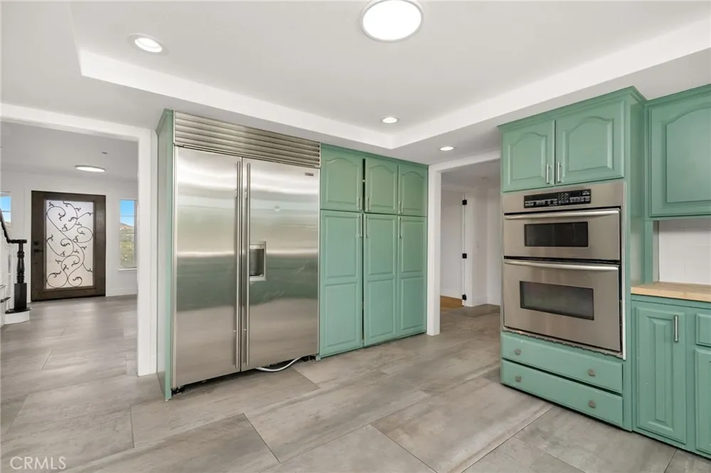 33247 Escondido Drive Agua Dulce, CA 91390