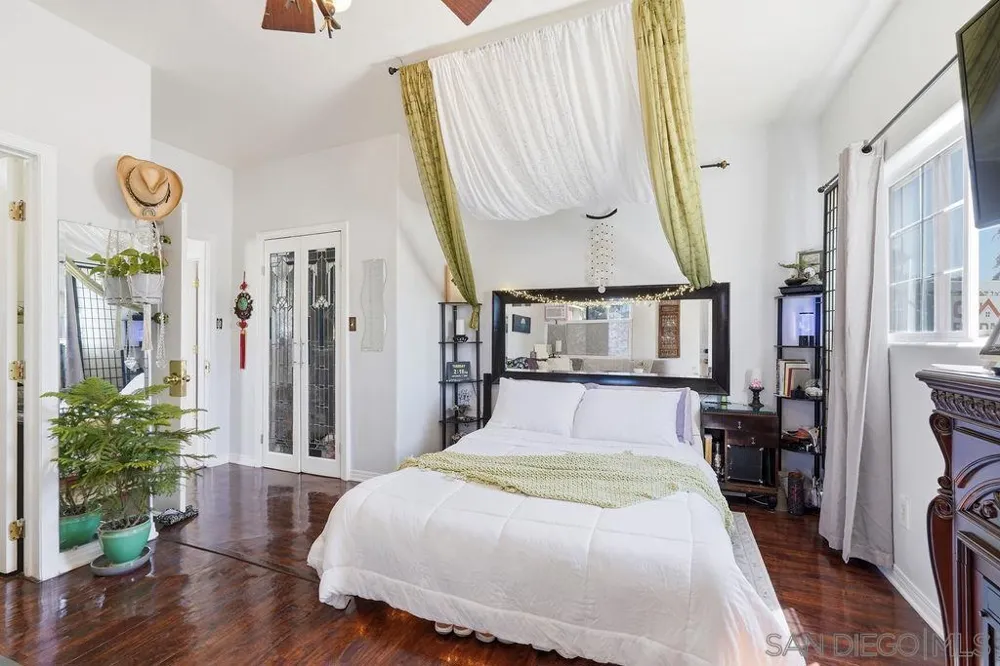 3595 Arizona San Diego, CA 92104