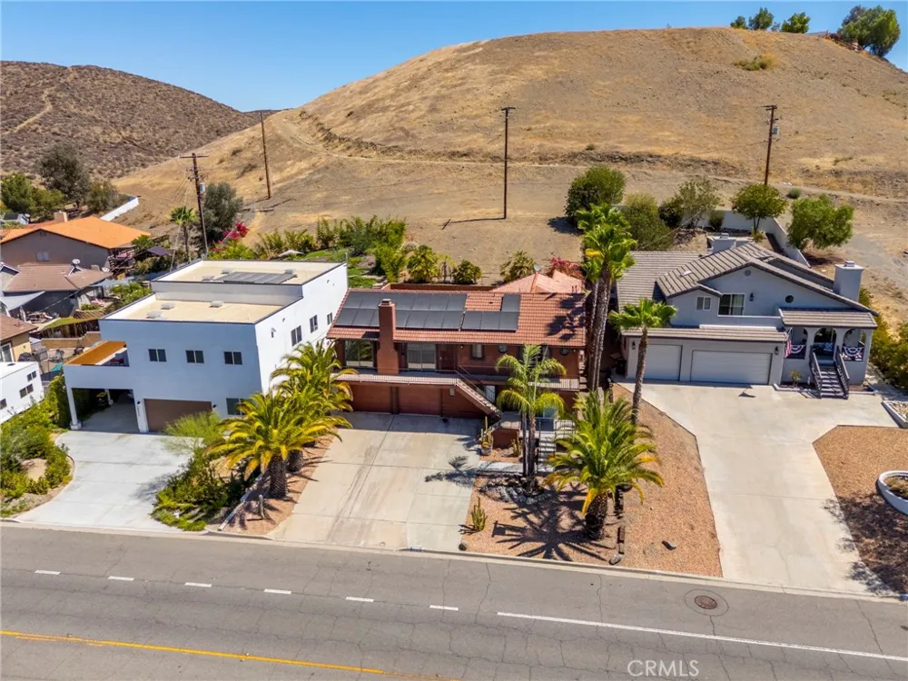 28850 Vacation Canyon Lake, CA 92587