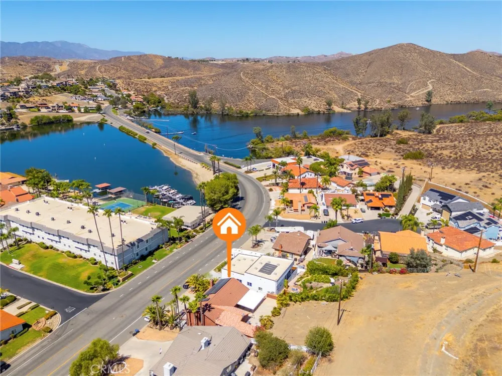 28850 Vacation Canyon Lake, CA 92587