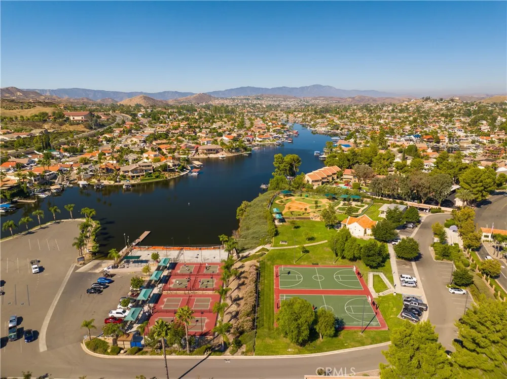 28850 Vacation Canyon Lake, CA 92587