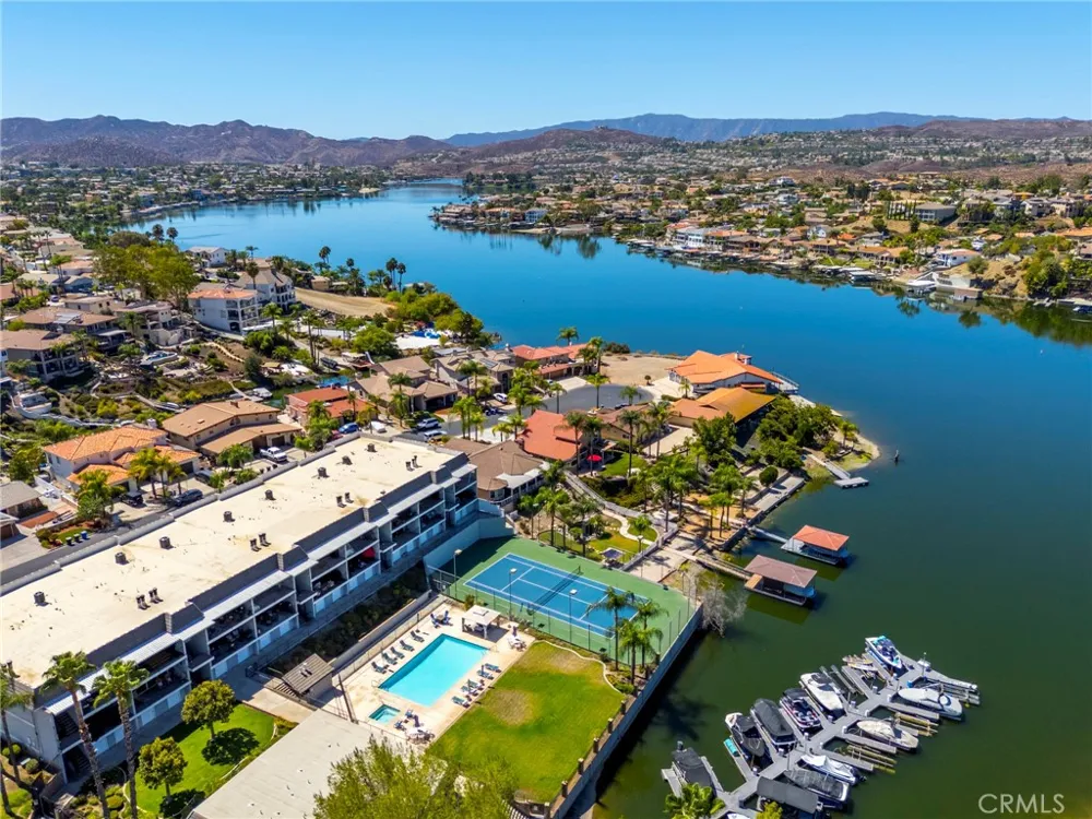 28850 Vacation Canyon Lake, CA 92587