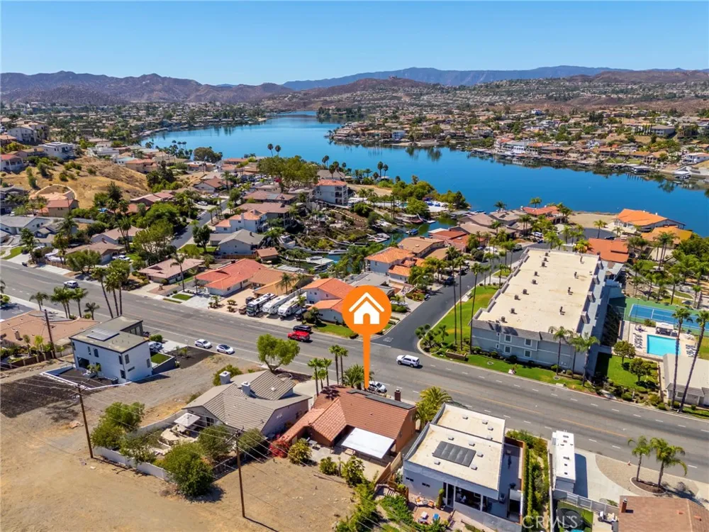 28850 Vacation Canyon Lake, CA 92587