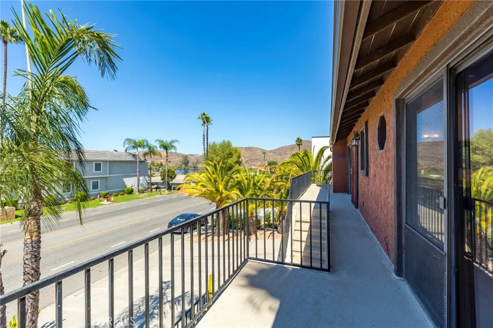 28850 Vacation Canyon Lake, CA 92587
