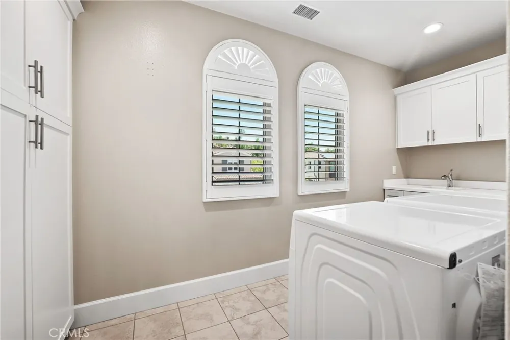 63 Pedigree Irvine, CA 92602