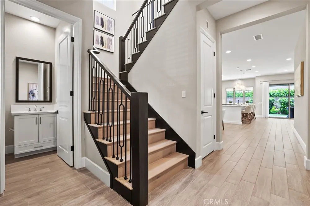 63 Pedigree Irvine, CA 92602