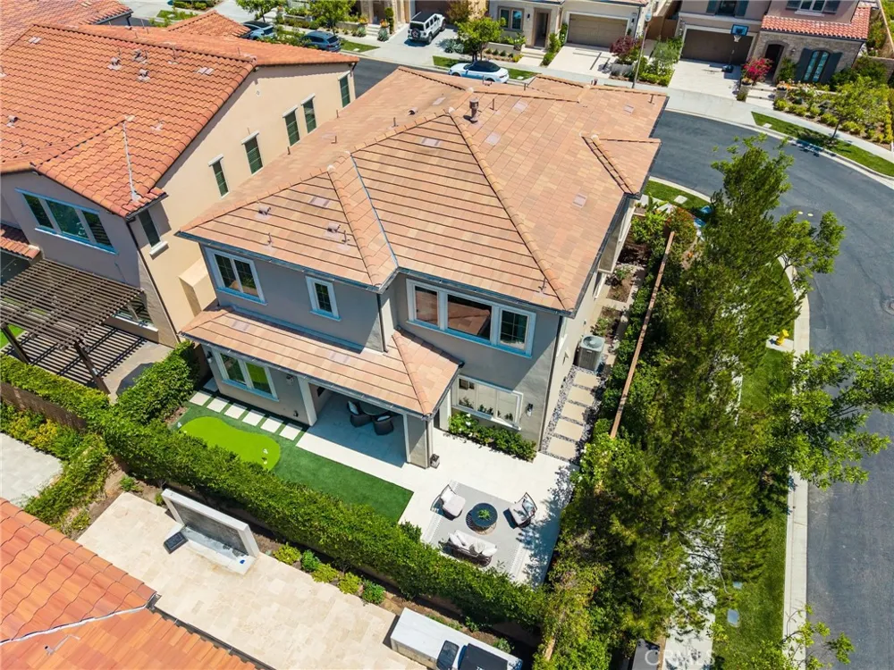 63 Pedigree Irvine, CA 92602