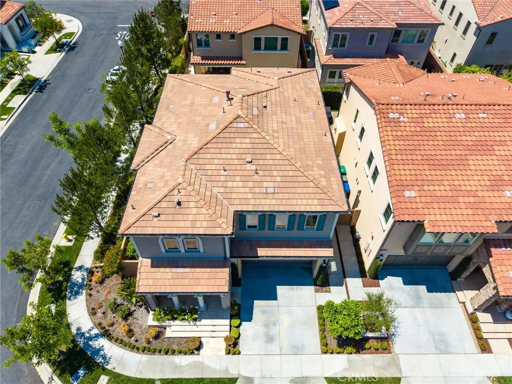 63 Pedigree Irvine, CA 92602