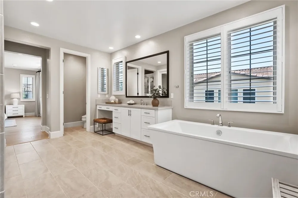 63 Pedigree Irvine, CA 92602
