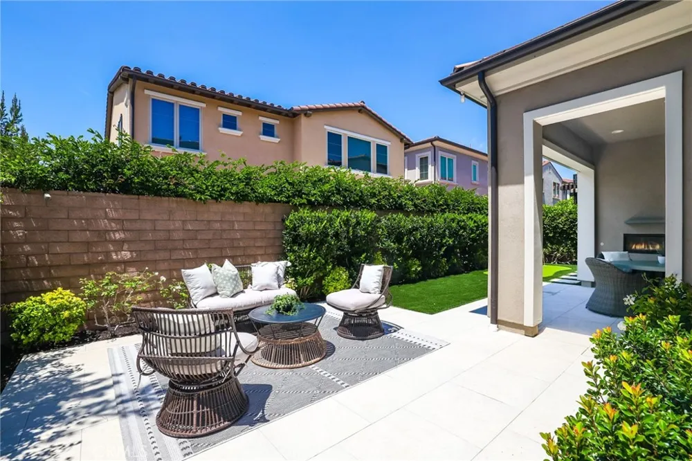 63 Pedigree Irvine, CA 92602
