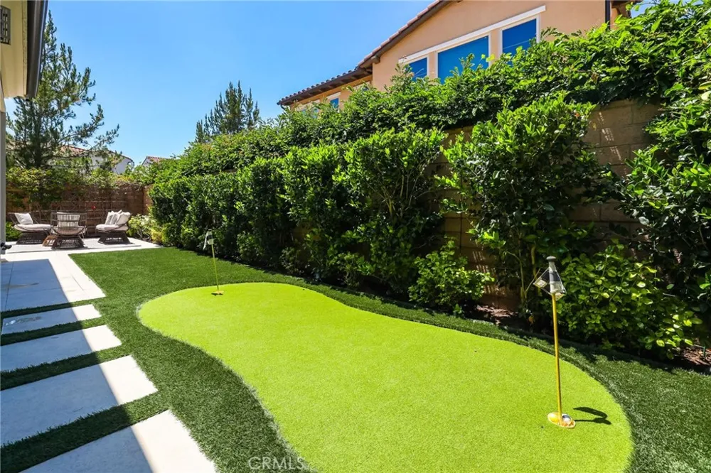 63 Pedigree Irvine, CA 92602