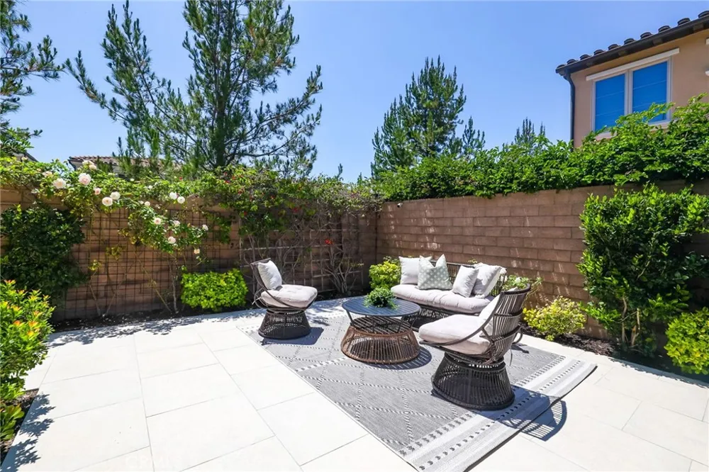 63 Pedigree Irvine, CA 92602