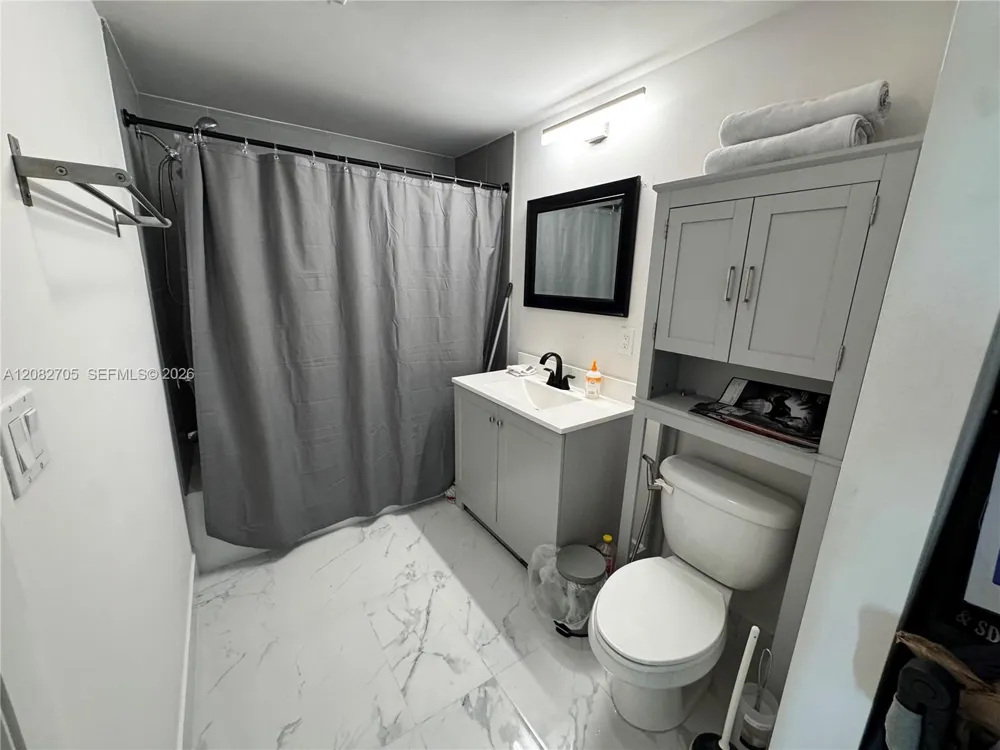 92 SW 3rd St #3811 Miami, FL 33130