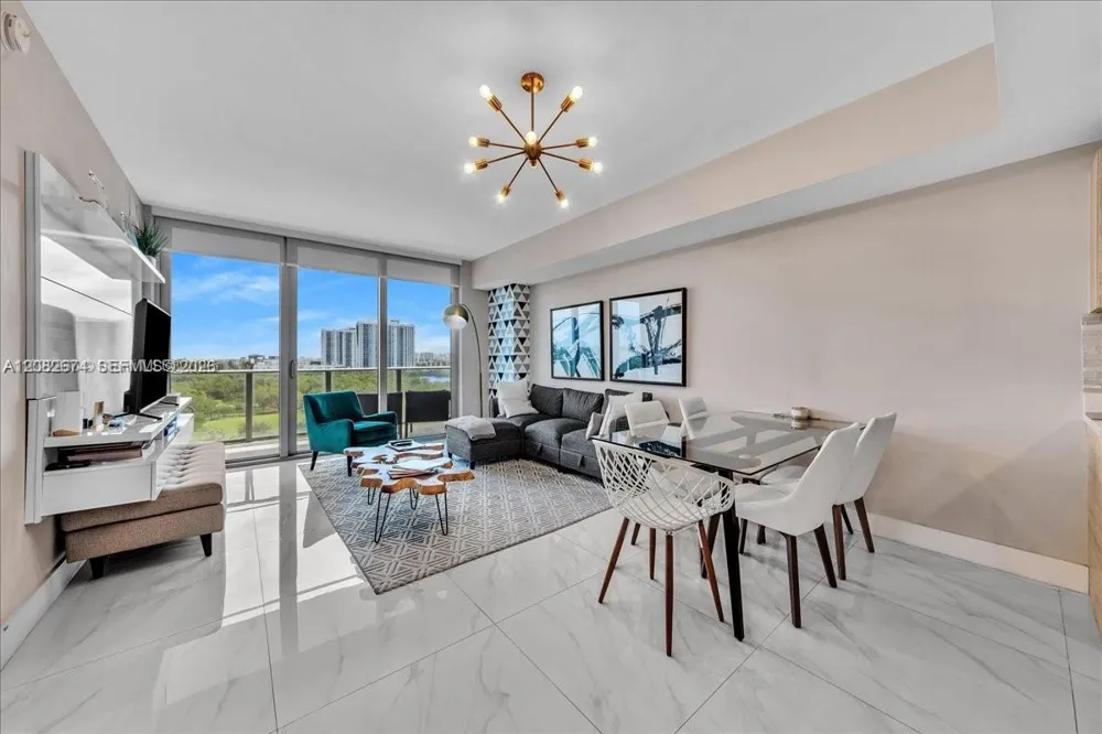 16385 Biscayne #804 North Miami Beach, FL 33160