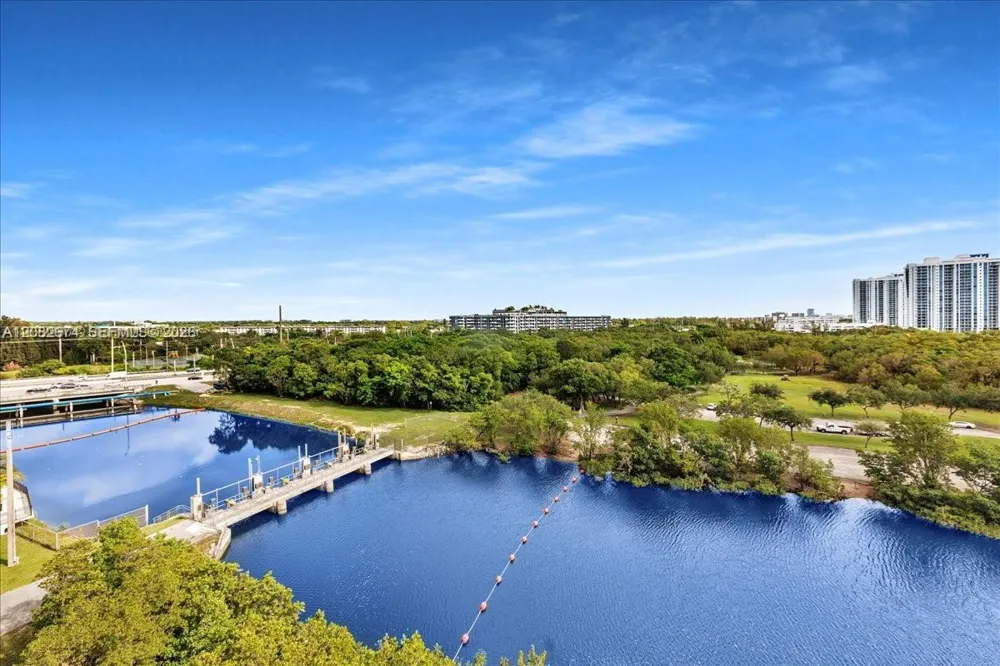 16385 Biscayne #804 North Miami Beach, FL 33160