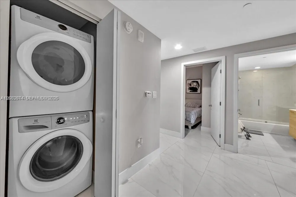 16385 Biscayne #804 North Miami Beach, FL 33160