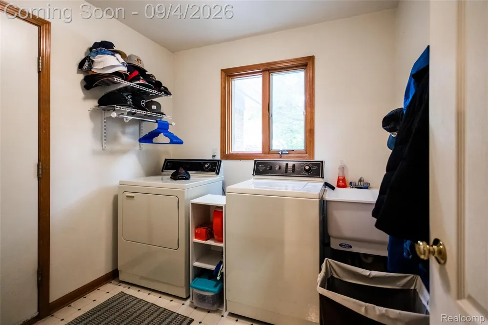 19040 Livery Court Clinton Charter Township, MI 48038
