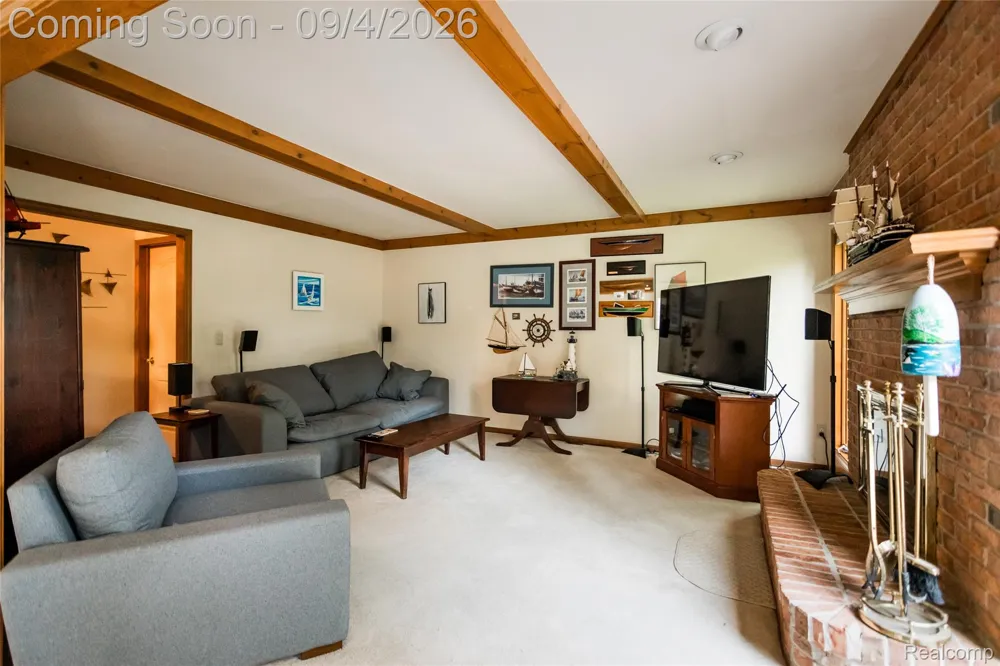 19040 Livery Court Clinton Charter Township, MI 48038