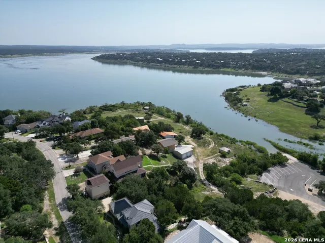 1761 Lakeside W Canyon Lake, TX 78133