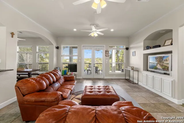 1761 Lakeside W Canyon Lake, TX 78133