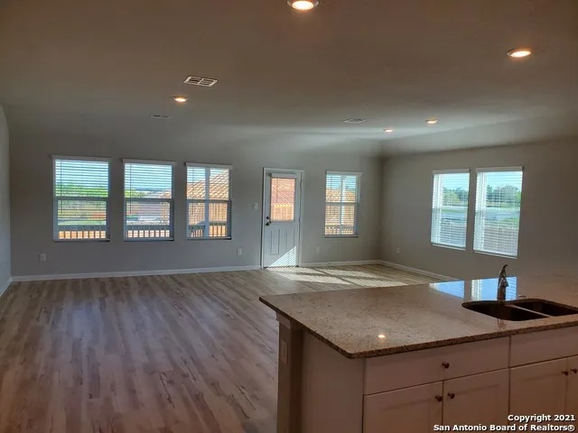 6120 TREADLE New Braunfels, TX 78132
