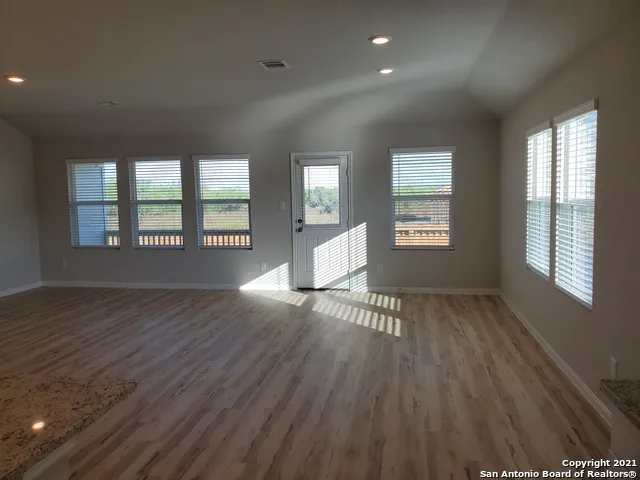 6120 TREADLE New Braunfels, TX 78132