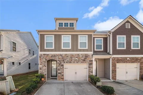 5004 Longview Walk