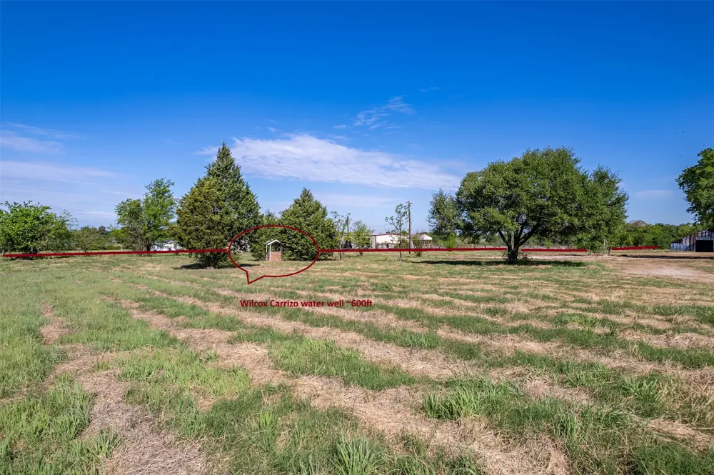 15826 County Road 2501 Eustace, TX 75124