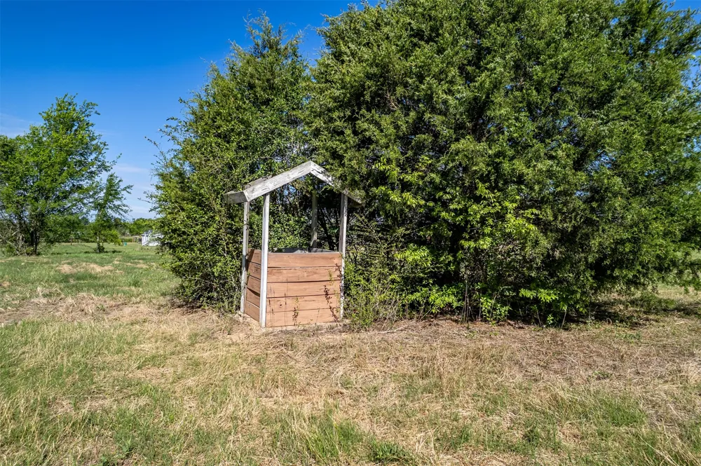 15826 County Road 2501 Eustace, TX 75124