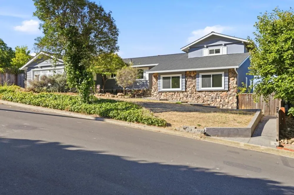 895 Tybalt Drive San Jose, CA 95127
