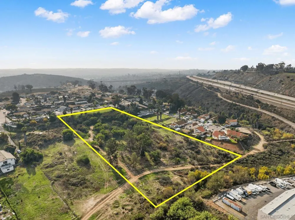 8840 Leigh Ave Spring Valley, CA 91977
