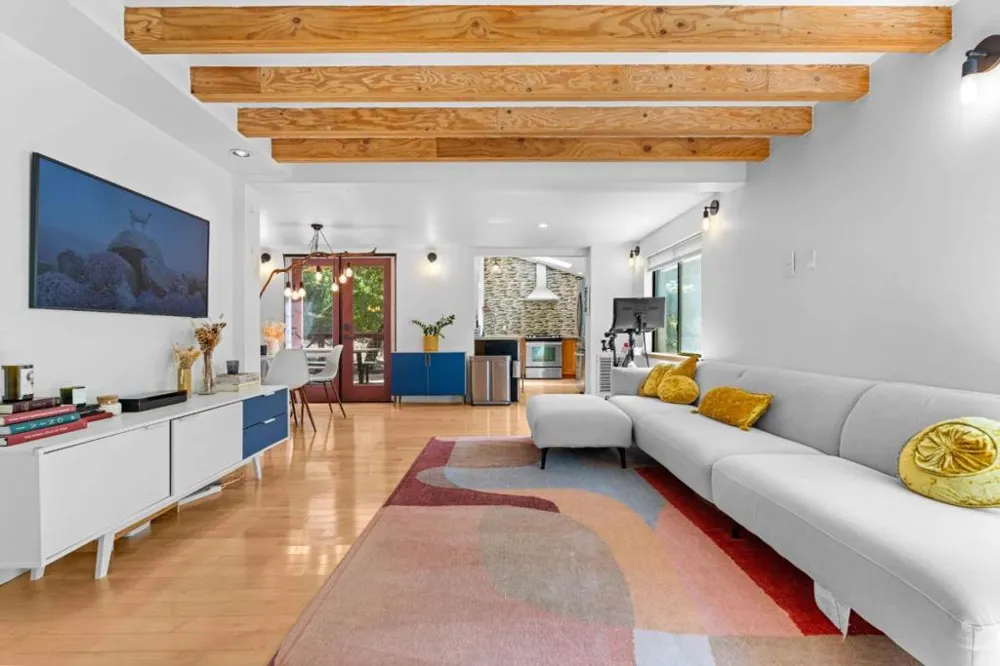 19060 Laurel Drive Los Gatos, CA 95033