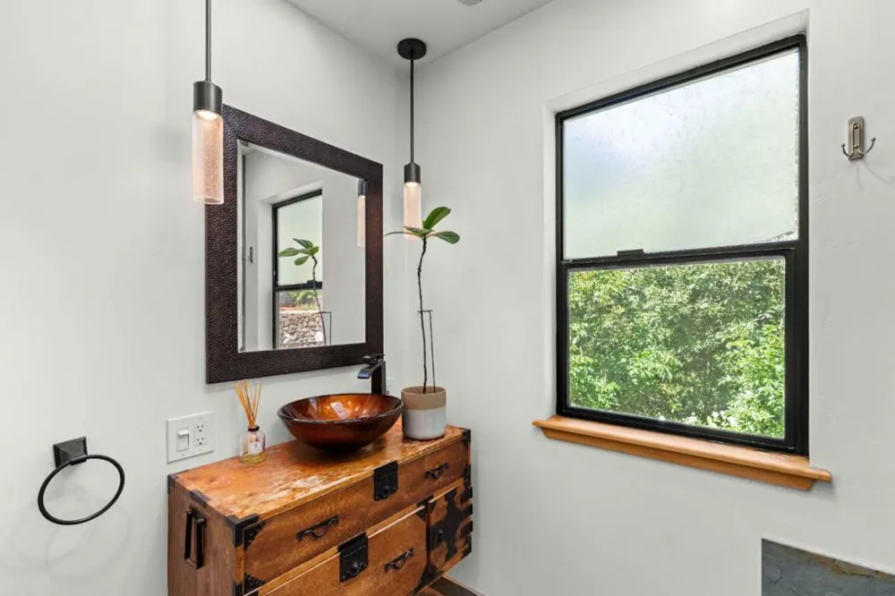19060 Laurel Drive Los Gatos, CA 95033
