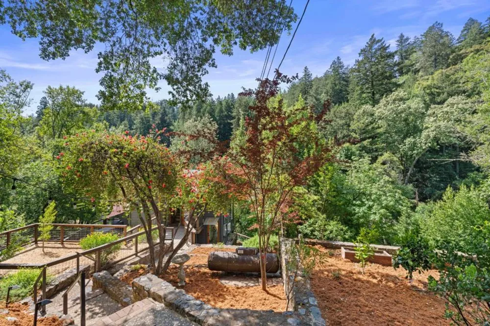 19060 Laurel Drive Los Gatos, CA 95033