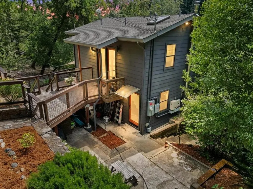 19060 Laurel Drive Los Gatos, CA 95033