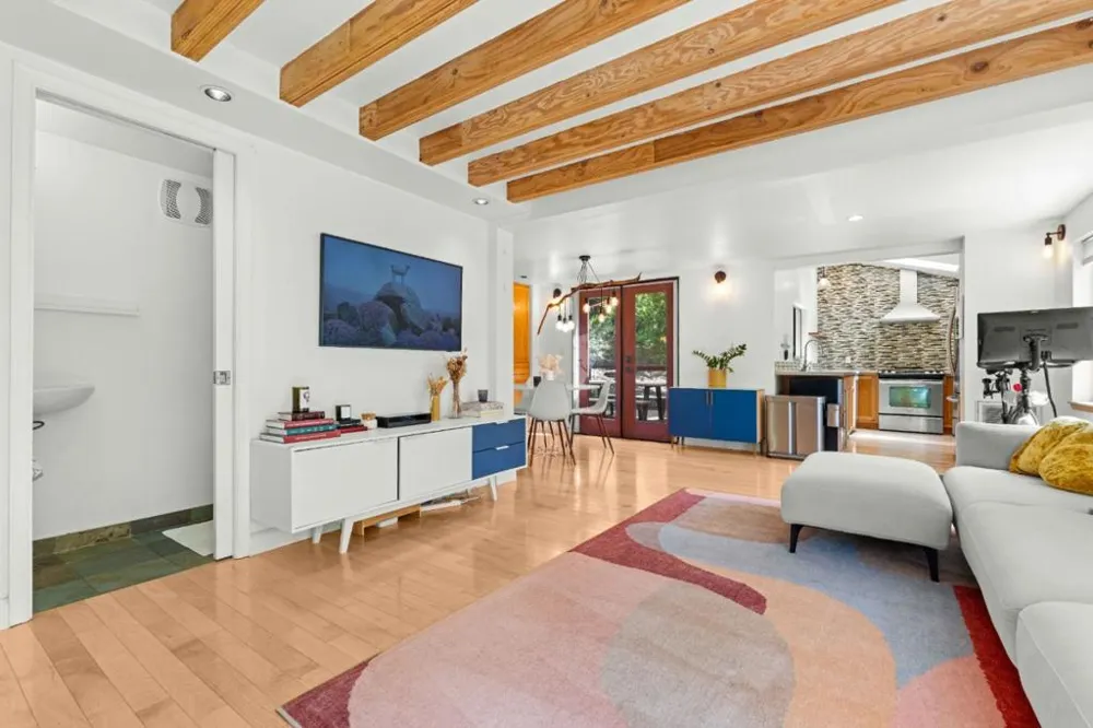 19060 Laurel Drive Los Gatos, CA 95033