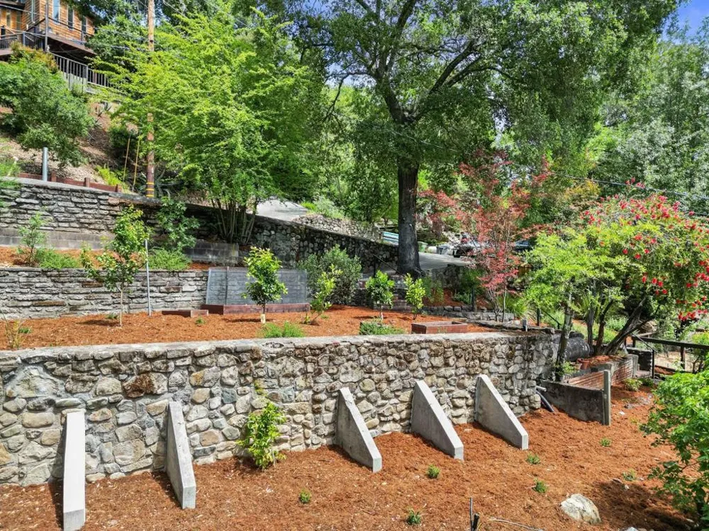 19060 Laurel Drive Los Gatos, CA 95033
