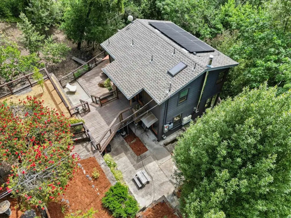 19060 Laurel Drive Los Gatos, CA 95033